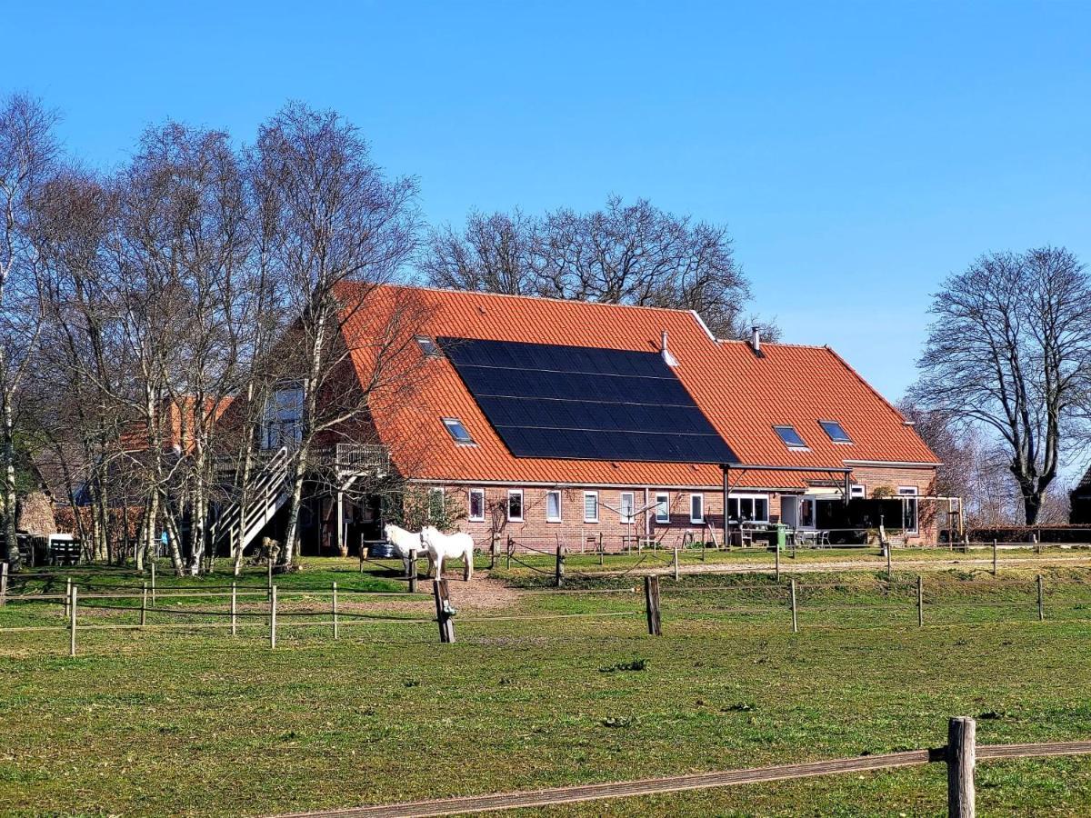 Slaopen En Stoet Bed & Breakfast Anderen Exterior photo